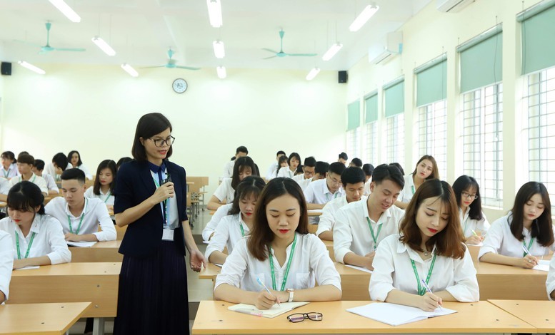 Tăng học phí đại học công lập: Lợi ích và thách thức